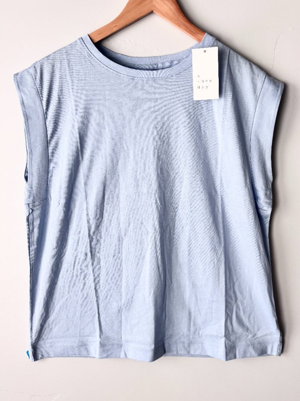 A New Day Women’s Muscle Tee Light Blue NWT Size L Summer Tank T Shirt